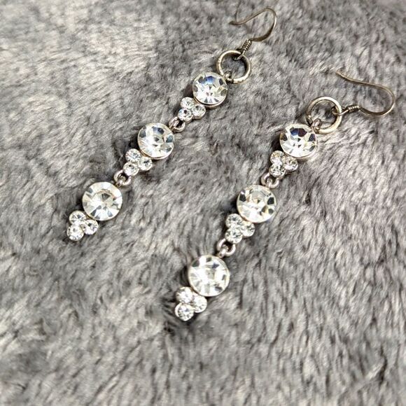 Vintage Sparkly Clear Large Rhinestone Drop Pierced Earrings - Picture 7 of 8